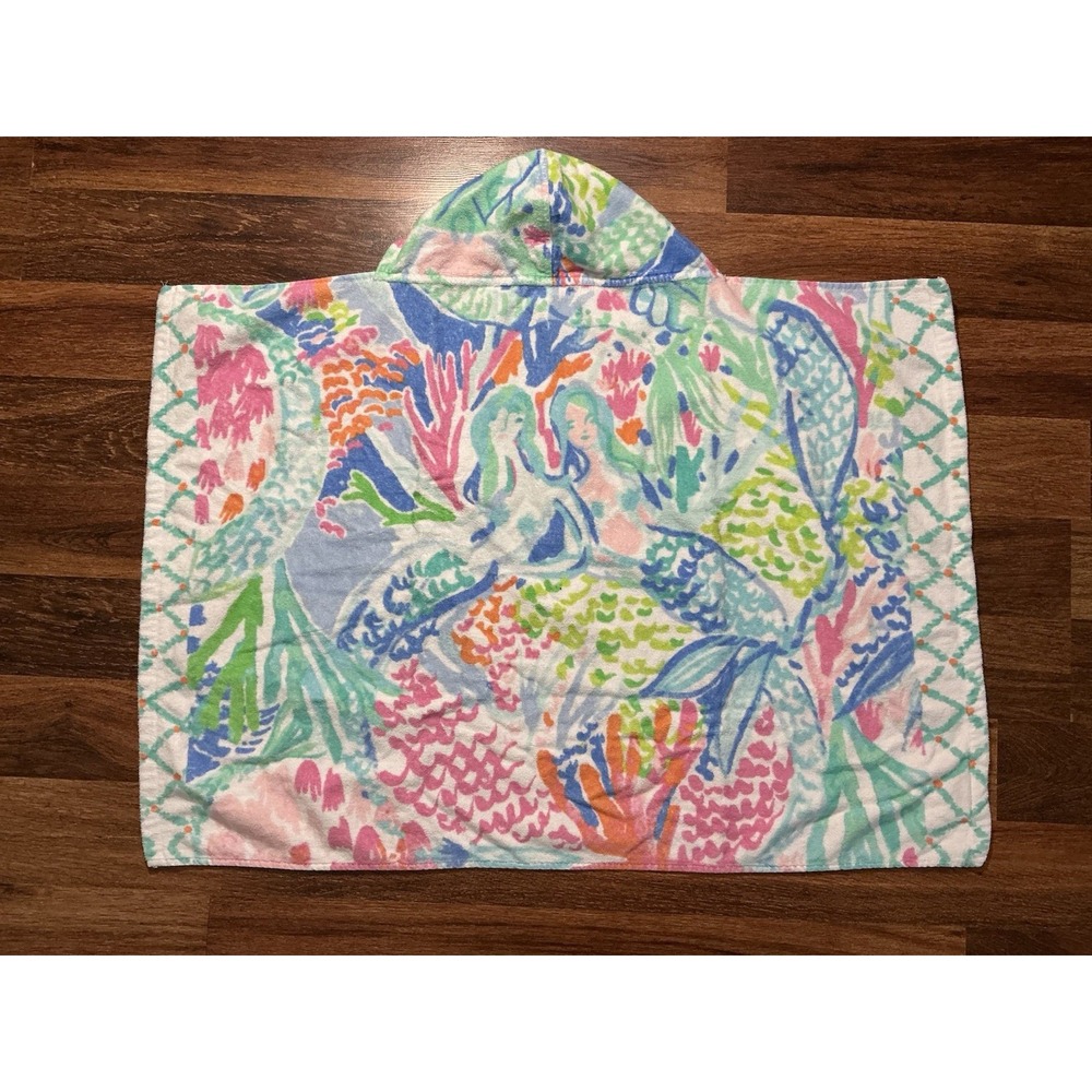 Pottery Barn Kids Lilly Pulitzer MERMAID COVE Plush Hooded Towel 31in X 26in